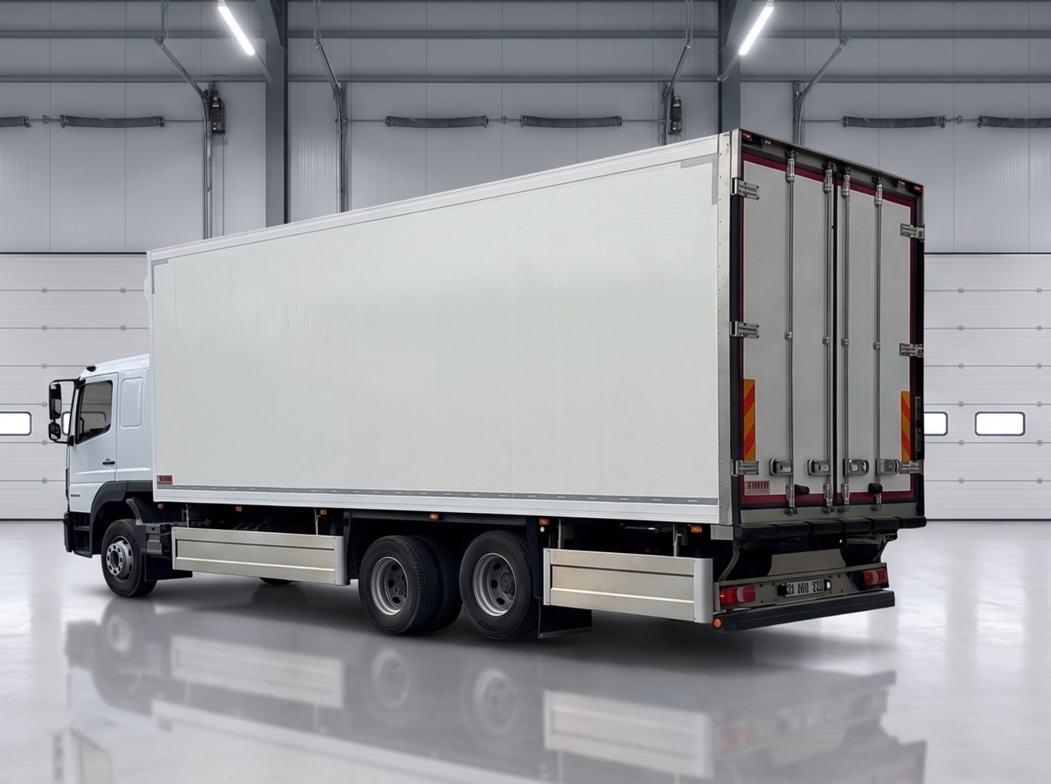 Satılık 2024 MERCEDES-BENZ ATEGO (KAMYON) ET KANCALI KASA - Görsel 2 - Yaşar Otomotiv