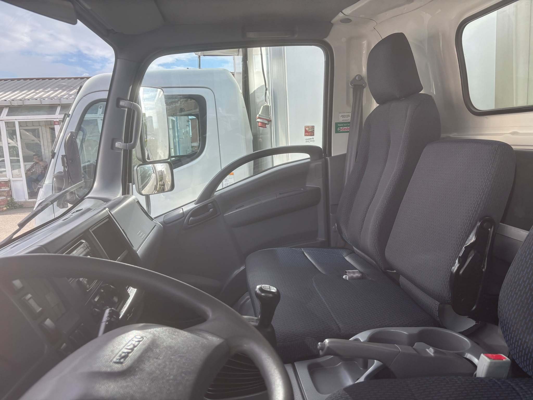 Satılık 2019 ISUZU N-WIDE FRIGORIFIK KASA (SOĞUTUCULU) - Görsel 9 - Yaşar Otomotiv